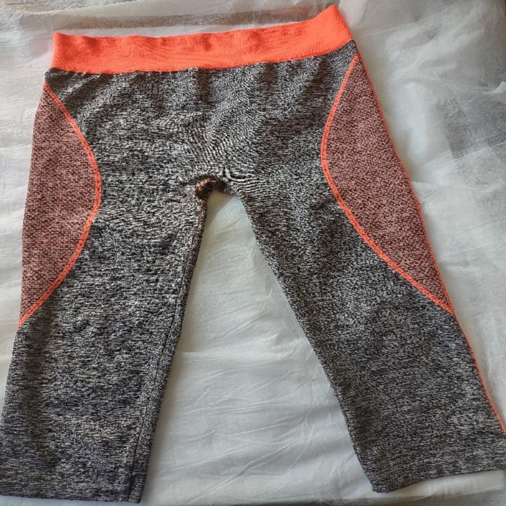 Activ Pro Gray Neon Orange Activewear Cropped Leggings Size L/XL